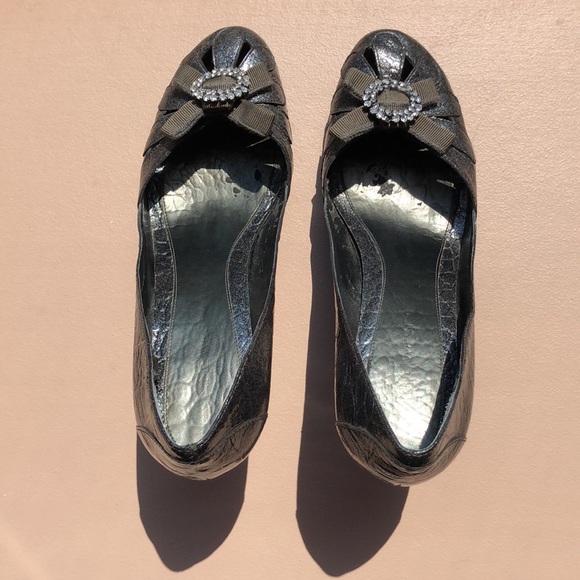 Dark Grey/Black Metallic Pump 👠 Nine West - Picture 3 of 8